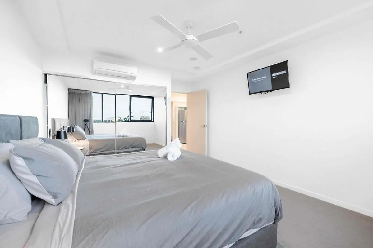 Boutique Hamilton Stay Portside Brisbane Apartment